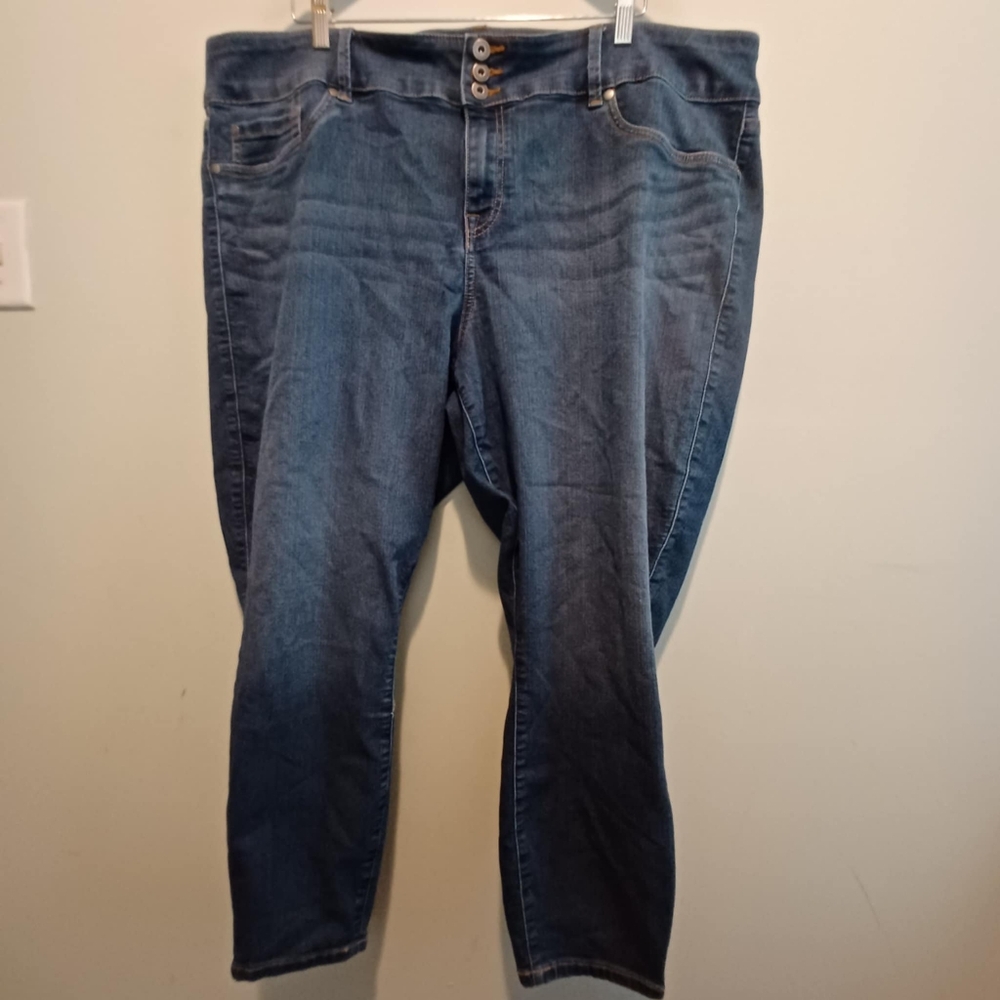 Torrid Denim 26R Stretch Waist Three Buttons Fly Jegging‎ Pants Comfort Stretch
